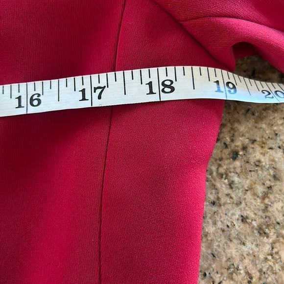 Tahari Arthur Levine Long sleeve Red Blazer sz 6 - Picture 7 of 10